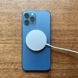 ŁADOWARKA BEZPRZEWODOWA 15W MAGSAFE IQ do IPHONE ORYGINALNA W PUDEŁKU