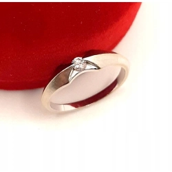 Złoty pierścionek z Diamentem 0,085ct PR.585 W:2,78gr R.12