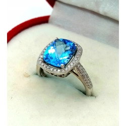 Złoty pierścionek Topaz Diamenty Pr.585 W:4,20gr Roz.12