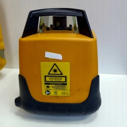 NIWELATOR LASEROWY NIVEL SYSTEM NL 300 OKAZJA W WALIZCE ***OKAZJA**********