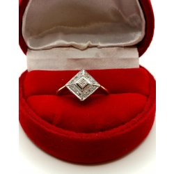 Złoty pierścionek z damentami Zpr.585 W:2,23gr 0,075ct roz.12