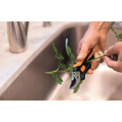 FISKARS Sekator do kwiatów gałązek SP141 przecinak drutu SOLID do cierni