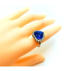 Pierścionek z platyny z Tanzanitem i Diamentami W:10,70gr Roz.16 unikat