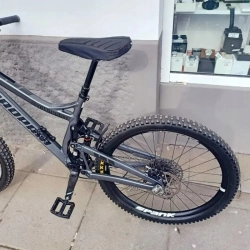 Propain 2020 squampton tyee race bike M/FOX 36 SUPER STAN POLECAMY InterS