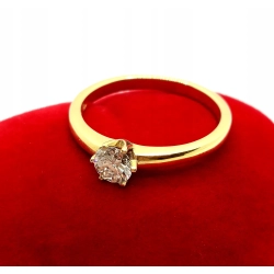 Złoty pierścionek z Diamentem 0,39ct Pr.585 W:2,50gr Roz.14