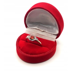 Złoty pierścionek z Cyrkoniami Pr.375 W:2,29gr Roz.17