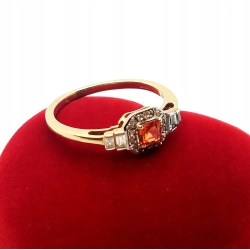 Złoty pierścionek z Cyrkoniami Pr.375 W:2,29gr Roz.17