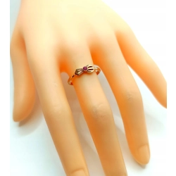 Złoty pierścionek Kokardka z cyrkonią Pr.583 W:1,73gr Roz.17