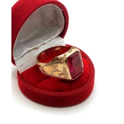 Złoty sygnet z Rubinem synt. Pr.585 W:18,67gr Roz.28