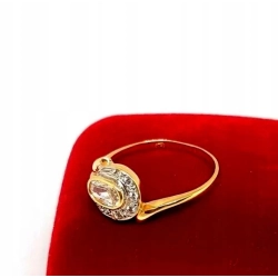 Złoty pierścionek z Cyrkoniami Pr.585 W:2,20gr R.12 .