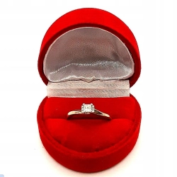 Złoty pierścionek białe złoto Pr.375 W:2,47gr Roz.14