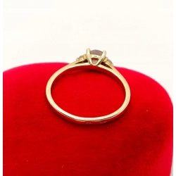 Złoty pierścionek Apart z Cyrkoniami Pr.333 W:1,48gr Roz.12