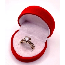 Złoty pierścionek z Cyrkoniami PR.375 W:2,17gr R.16 InterSKLEP