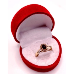Złoty pierścionek z Onyksem PR.583 W:2,51gr R.19 InterSKLEP
