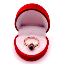 Złoty pierścionek z Onyksem PR.583 W:2,51gr R.19 InterSKLEP