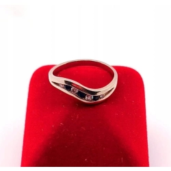 Złoty pierścionek z Cyrkoniami PR.585 W:1,93gr R.11 InterSKLEP