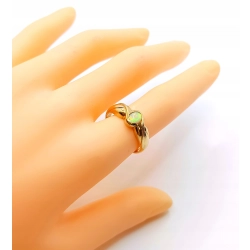 Złoty pierścionek z Opalem Pr.375 W:3,10gr Roz.15