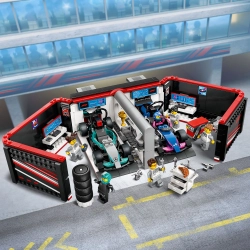 LEGO City 60444 F1 Garaż i bolidy Mercedes-AMG i Alpine