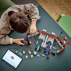 LEGO City 60444 F1 Garaż i bolidy Mercedes-AMG i Alpine