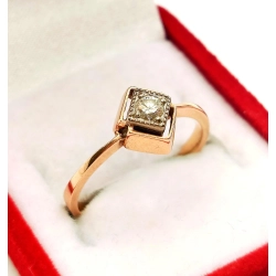 Złoty pierścionek z Diamentem 0,10ct Pr.585 W:2,60gr Roz.16,5