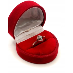 Złoty pierścionek z Diamentem 0,10ct Pr.585 W:2,60gr Roz.16,5