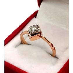 Złoty pierścionek z Diamentem 0,10ct Pr.585 W:2,60gr Roz.16,5