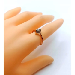 Złoty pierścionek z Diamentem 0,10ct Pr.585 W:2,60gr Roz.16,5