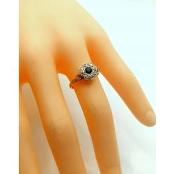 Złoty pierścionek z szafirem i Diamentami Pr.750 W:2,65gr Roz.11