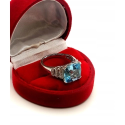 Złoty pierścionek z Akwamarynem i Diamentami Pr.585 W:5,69gr Roz.14