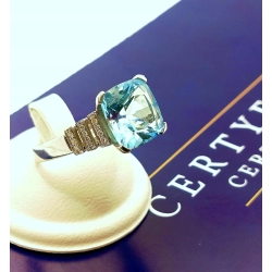 Złoty pierścionek z Akwamarynem i Diamentami Pr.585 W:5,69gr Roz.14