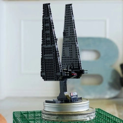 Klocki LEGO 75406 Star Wars Statek dowodzenia Kylo Rena 386 el.