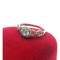 Złoty pierścionek z cyrkoniami Pr.583 W:2,14gr Roz.15 InterSKLEP