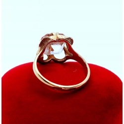 Złoty pierścionek z Morganitem Pr.583 W:4,89gr Roz.18