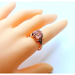 Złoty pierścionek z Morganitem Pr.583 W:4,89gr Roz.18
