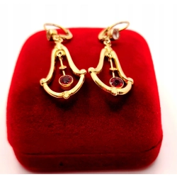 Złote kolczyki wiszące z rubinkami PR.585 W:2,62gr InterSKLEP
