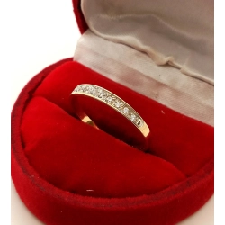 Złoty pierścionek obrączka z cyrkoniami Pr.585 W:1,51gr Roz.16