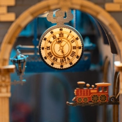 Robotime Miniaturowy Domek Magiczny Dworzec Podróż w czasie drewniany