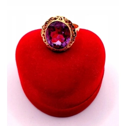 Złoty pierścionek z Ametystem PR.750 W:4,97gr R.17 InterSKLEP