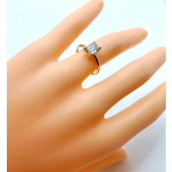 Złoty pierścionek z Diamentem Lab. 1,09ct Pr.750 W:2,59gr Roz.10