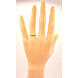 Złoty pierścionek z Diamentem 0,08ct PR.585 W:1,64gr R.15 InterSKLEP