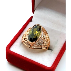 Złoty pierścionek ażurowy z Oliwinem Pr.583 W:6,19gr Roz.15