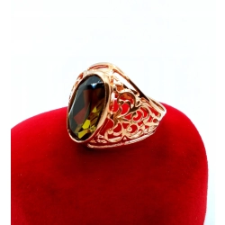 Złoty pierścionek ażurowy z Oliwinem Pr.583 W:6,19gr Roz.15