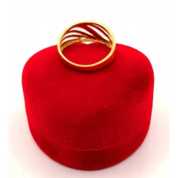 Złoty pierścionek Ażurowy PR.750 W:2,37gr R.15 InterSKLEP