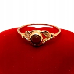 Złoty pierścionek z brązowym kamieniem PR.585 W:1,57gr R.18 InterSKLEP