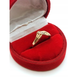 Złoty pierścionek z cyrkoniami Pr.585 W:1,85gr Roz.11InterSKLEP