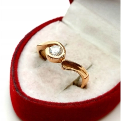 Złoty pierścionek z cyrkonią pr.585 W:2,36gr Roz.13 InterSKLEP