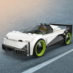 Klocki LEGO City 60489 Odrzutowiec kontra samochód 259 elementów