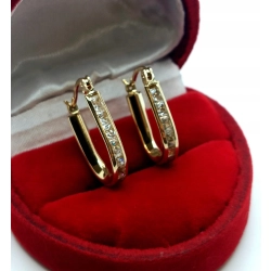 Złote kolczyki z cyrkoniami Pr.585 W:1,49gr Dł: 2cm