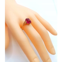 Złoty pierścionek z Rubinem synt. Pr.583 W:4,17gr Roz.21