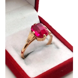 Złoty pierścionek z Rubinem synt. Pr.583 W:4,17gr Roz.21